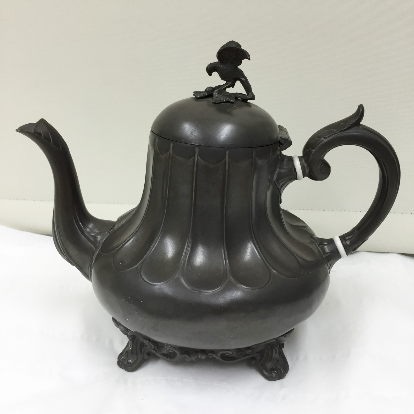 Antique Britannia Metal Tea Pot c.1865 1941 / LA37776