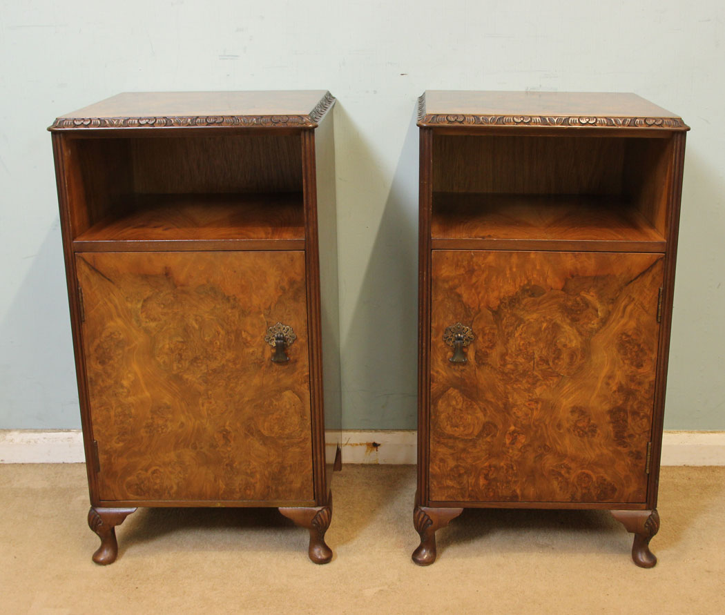 Pair of Walnut Bedside Cabinets. (1 of 9) Pair of Walnut Bedside Cabinets. (1 of 9)