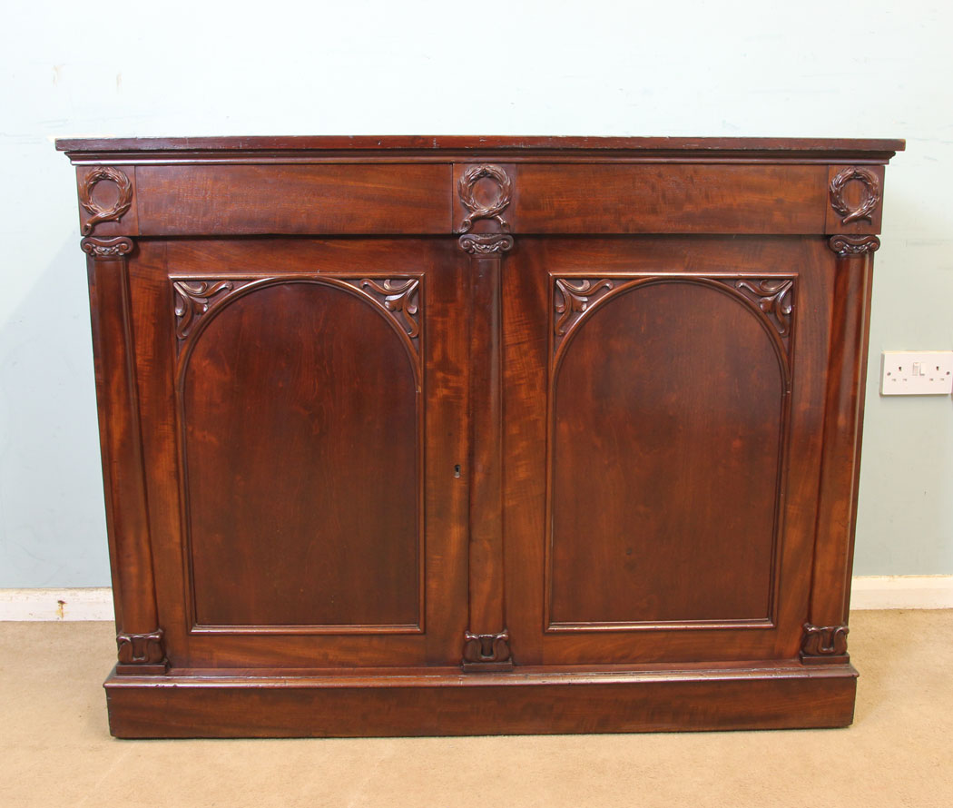 Antique Victorian Mahogany Chiffonier Sideboard Base (1 of 1) Antique Victorian Mahogany Chiffonier Sideboard Base (1 of 1)