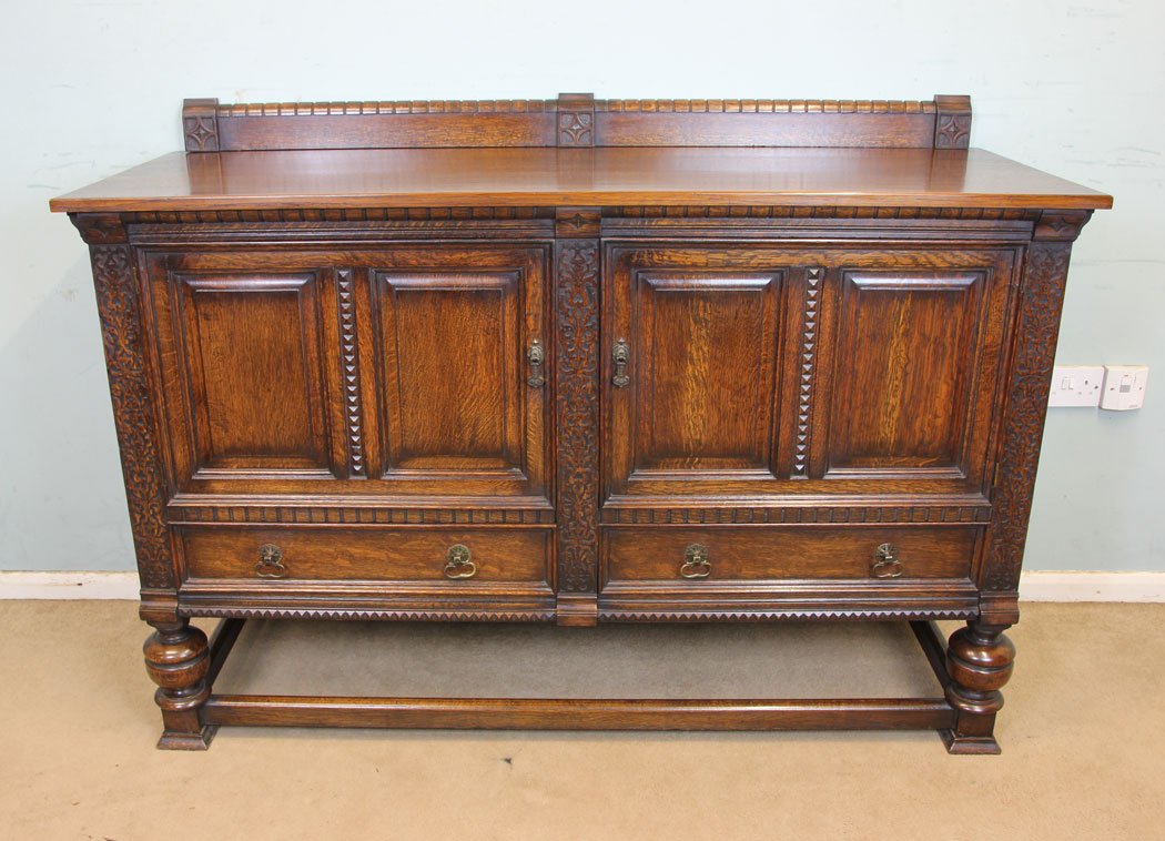 Antique Oak Sideboard Dresser Base (1 of 1) Antique Oak Sideboard Dresser Base (1 of 1)