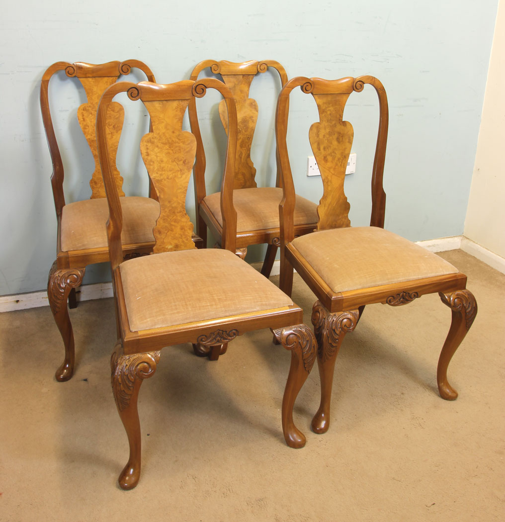 Set Four Walnut Queen Anne Style Dining Chairs (1 of 8) Set Four Walnut Queen Anne Style Dining Chairs (1 of 8)