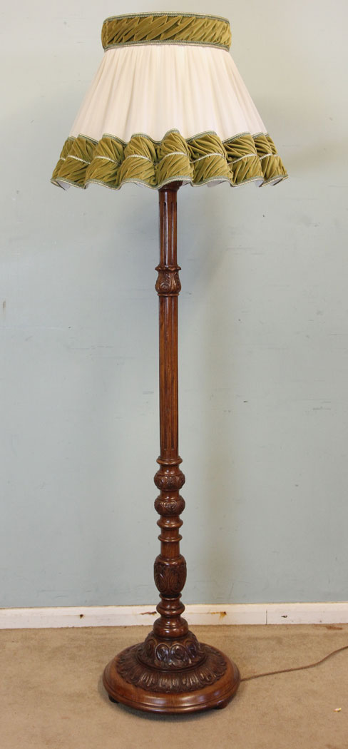 Quality Floor Standing Standard Lamp C.1920 (1 of 1) Quality Floor Standing Standard Lamp C.1920 (1 of 1)