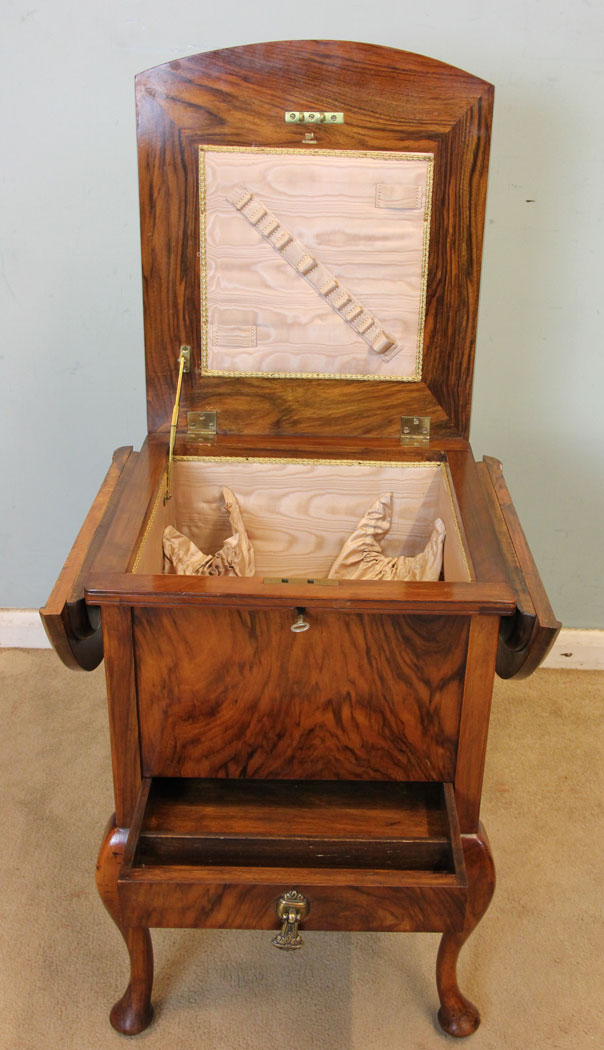 Figured Walnut Sewing Table Work Box / Coffee Table (1 of 1) Figured Walnut Sewing Table Work Box / Coffee Table (1 of 1)