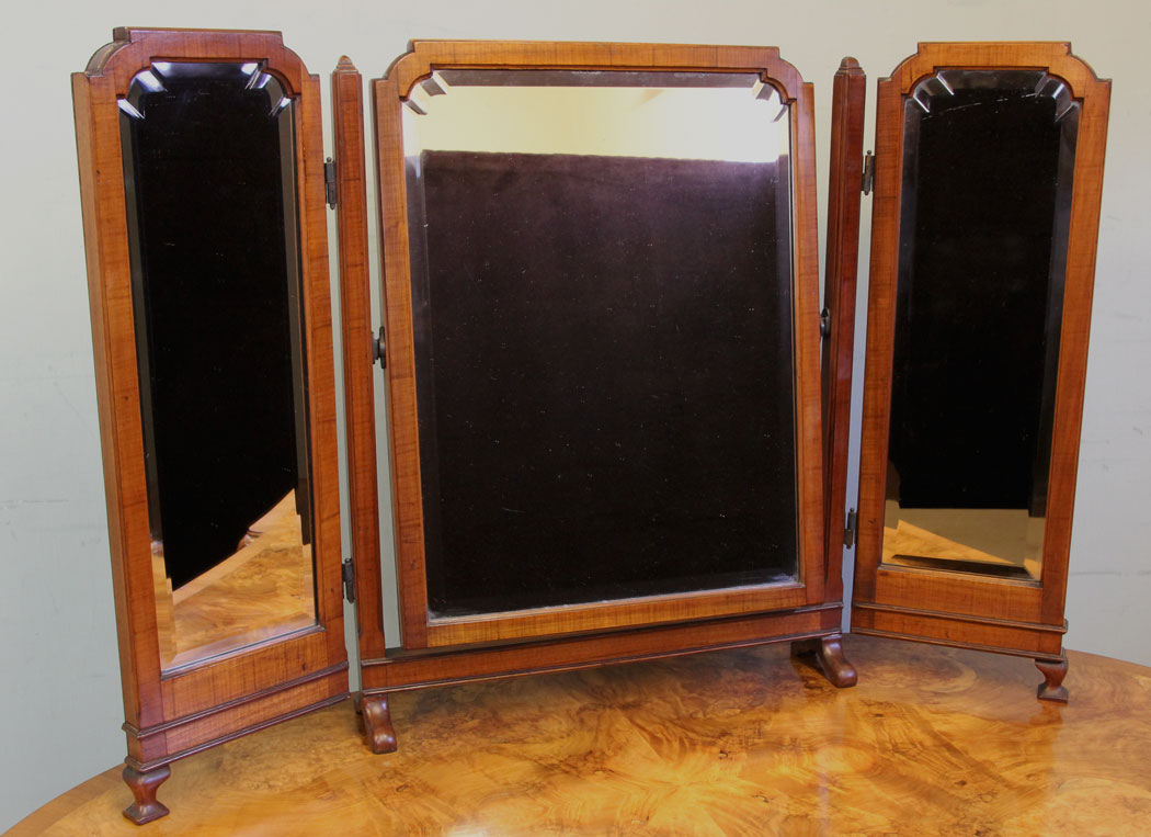 Antique Walnut Dressing Mirror C.1910 (1 of 1) Antique Walnut Dressing Mirror C.1910 (1 of 1)