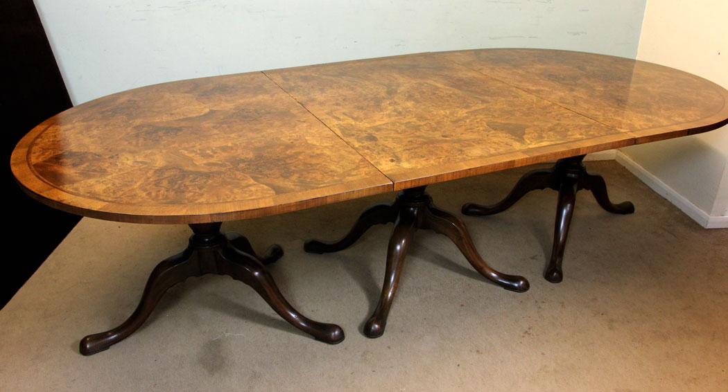 Large Burr Walnut Extending Table C.1910 (1 of 1) Large Burr Walnut Extending Table C.1910 (1 of 1)