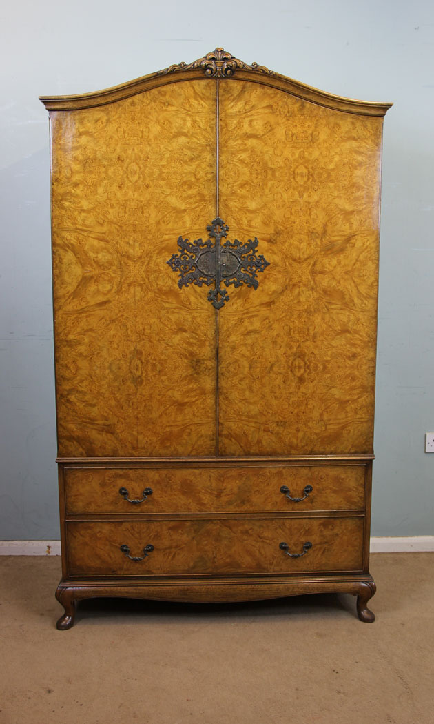 Antique Queen Anne Style Burr Walnut Wardrobe (1 of 1) Antique Queen Anne Style Burr Walnut Wardrobe (1 of 1)