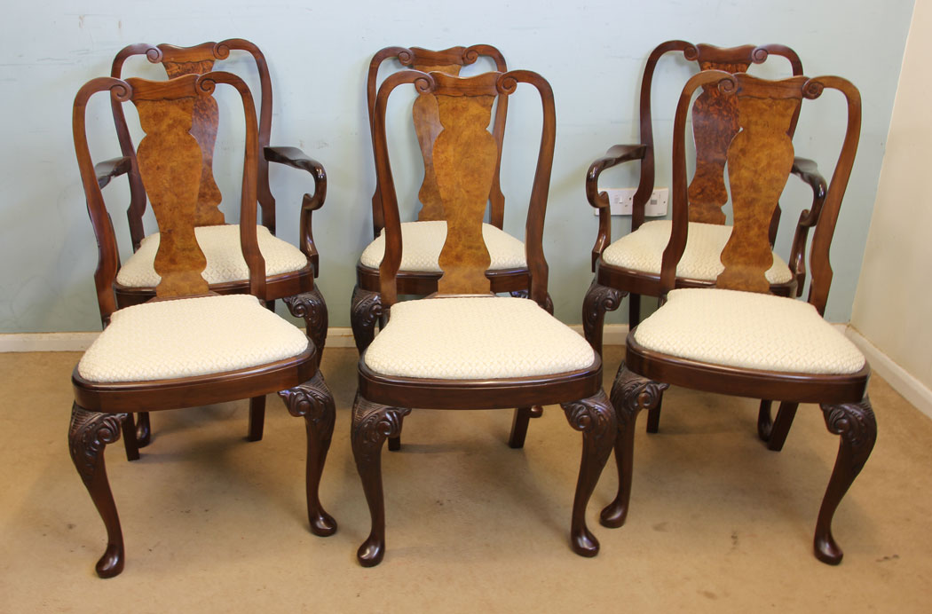 Set of Six Queen Anne Style Walnut Dining Chairs C.1920 (1 of 1) Set of Six Queen Anne Style Walnut Dining Chairs C.1920 (1 of 1)
