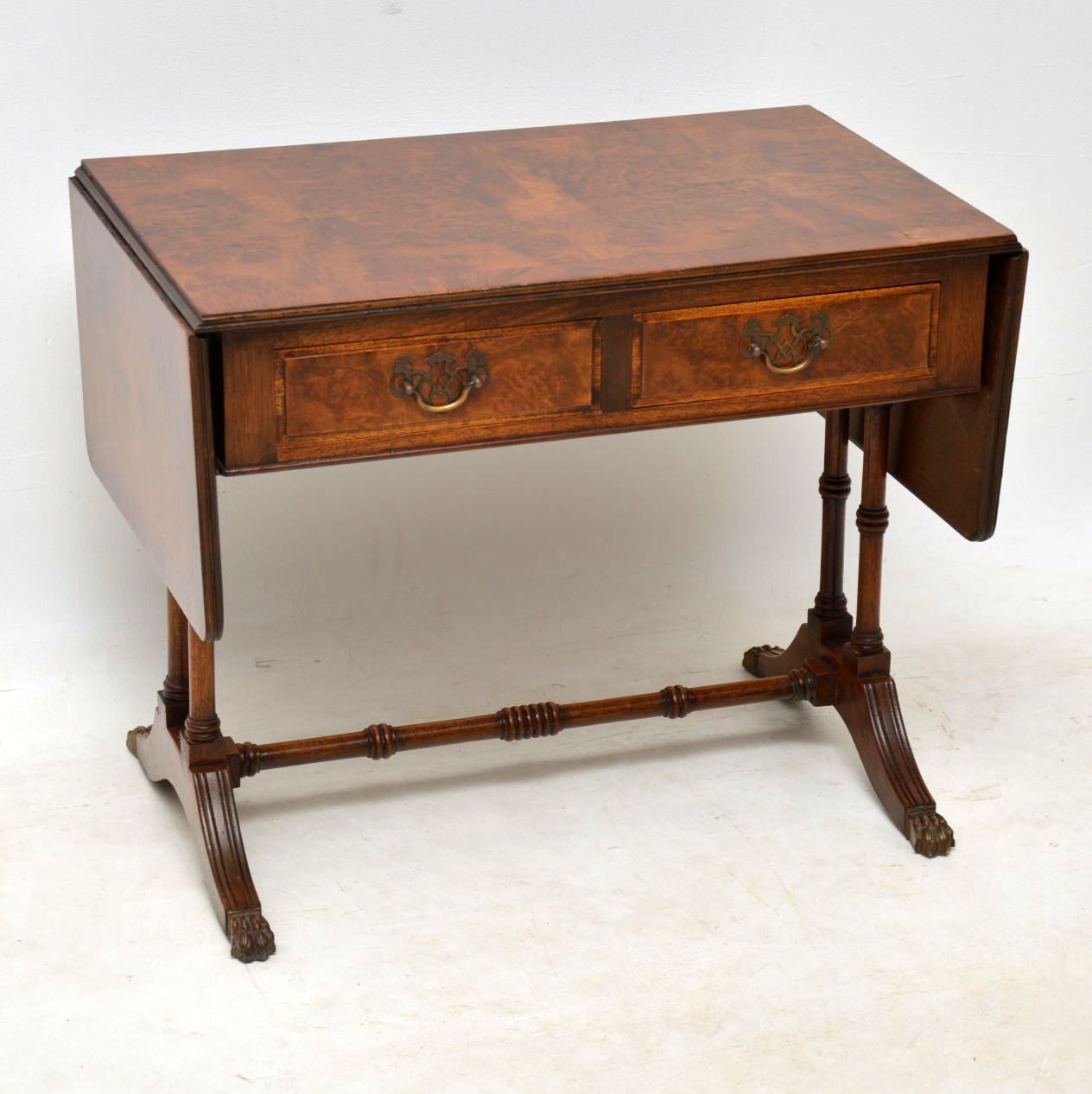 Walnut Drop Leaf Coffee Table c.1930 (1 of 1) Walnut Drop Leaf Coffee Table c.1930 (1 of 1)