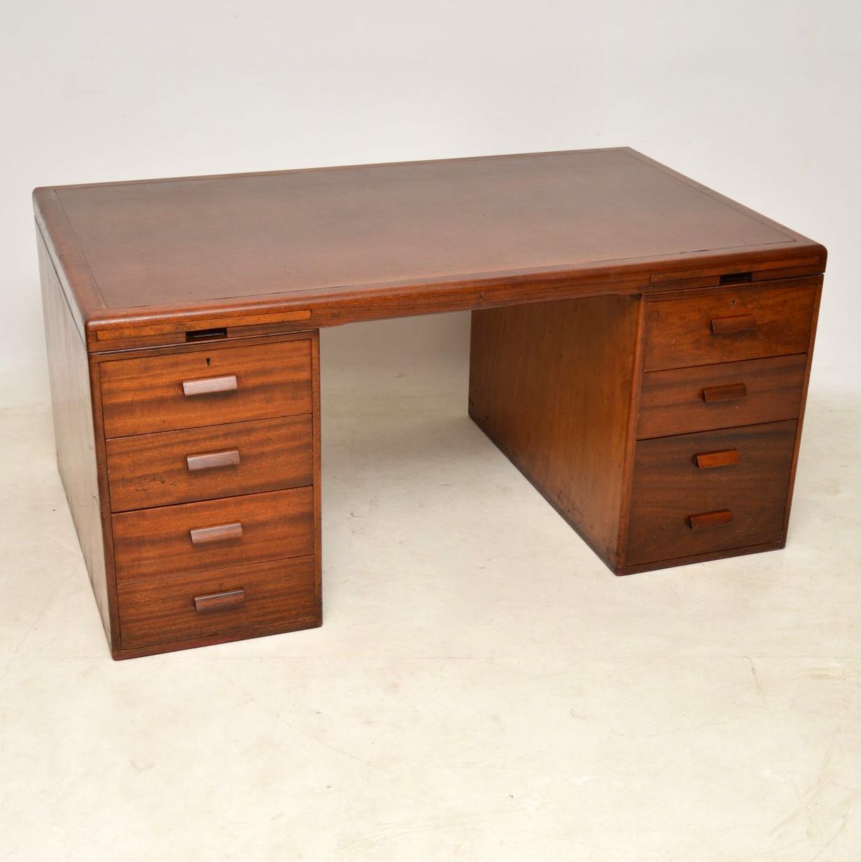 1950s Vintage Mahogany Desk by Waring & Gillow (1 of 1) 1950s Vintage Mahogany Desk by Waring & Gillow (1 of 1)