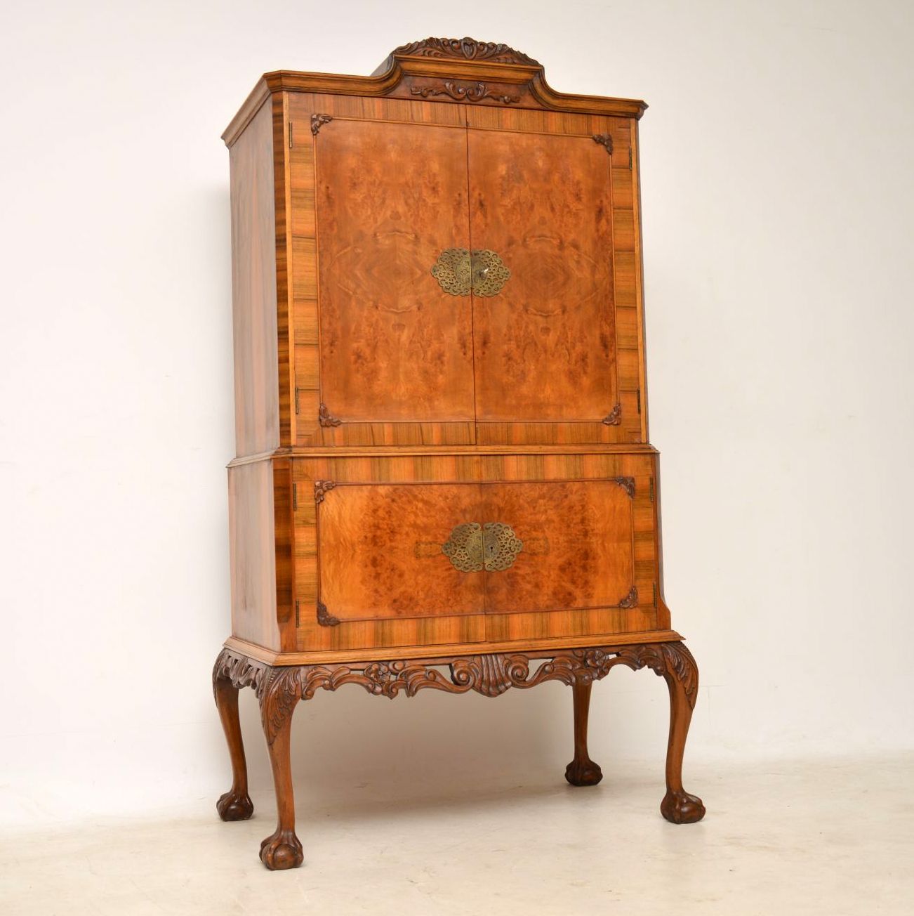 Queen Anne Burr Walnut Cocktail Cabinet c.1920 (1 of 1) Queen Anne Burr Walnut Cocktail Cabinet c.1920 (1 of 1)