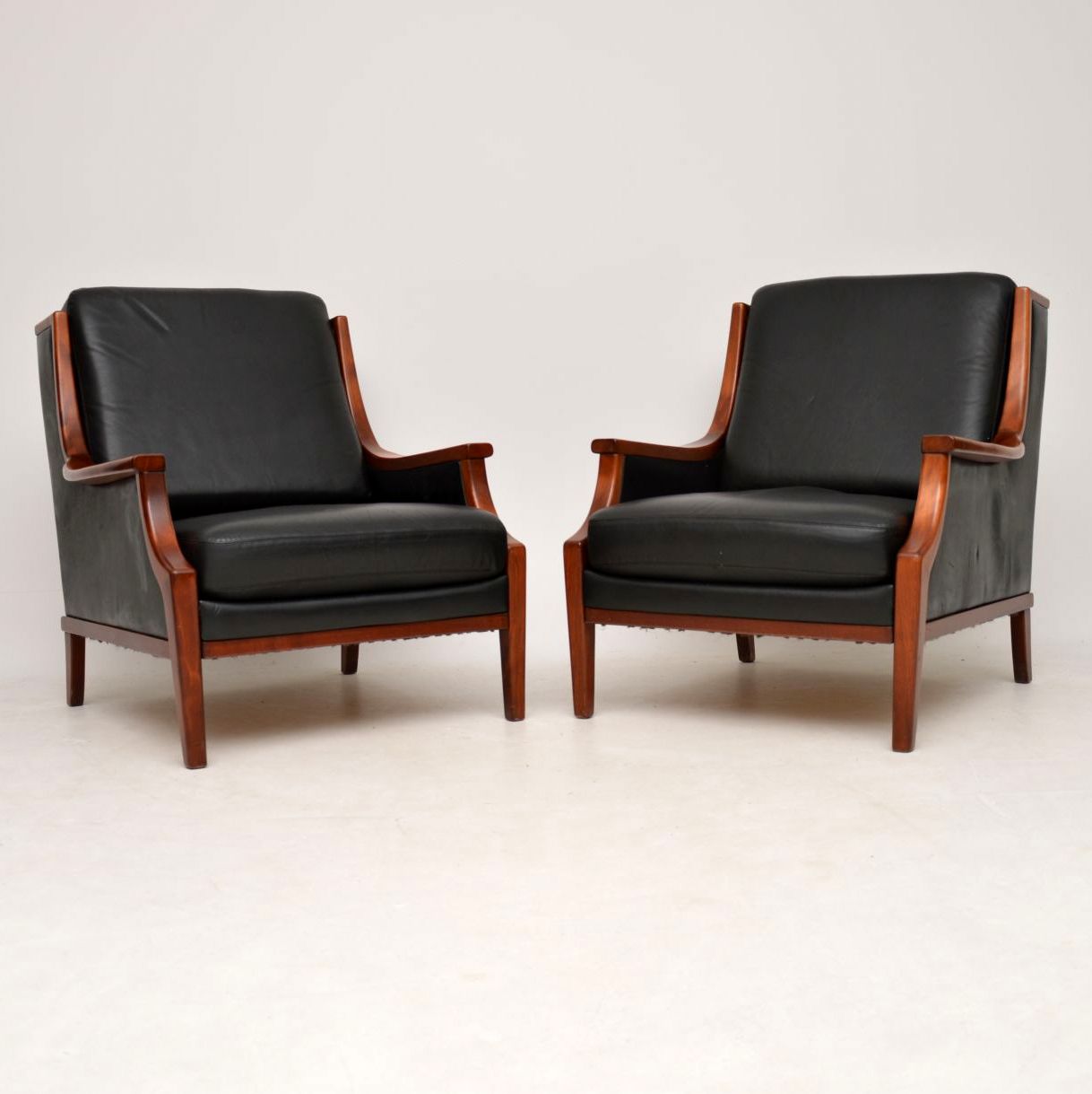 1970s Pair of Danish Vintage Leather Armchairs (1 of 1)