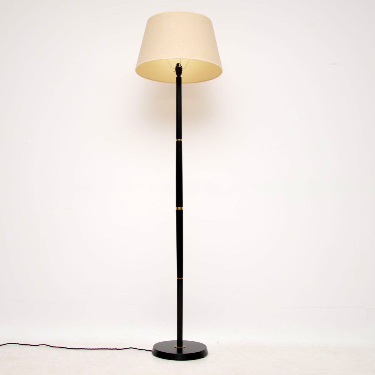 1950s Vintage Ebonised Wood & Brass Floor Lamp (1 of 1)
