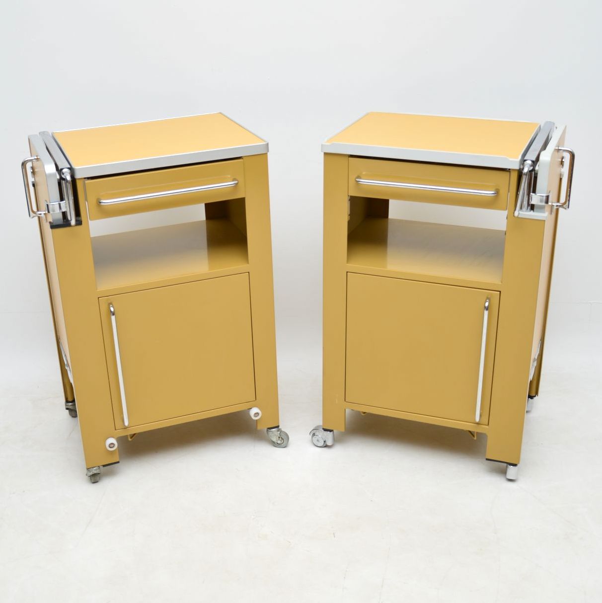 1970S Pair of Vintage Steel Side Cabinets / Tables (1 of 1)