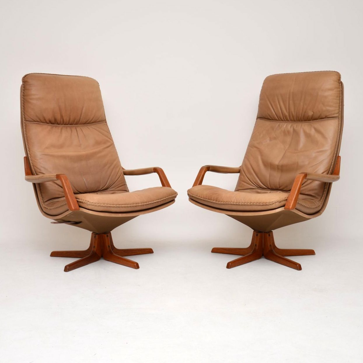 1970s Pair of Danish Leather & Teak Reclining Armchairs (1 of 1) 1970s Pair of Danish Leather & Teak Reclining Armchairs (1 of 1)