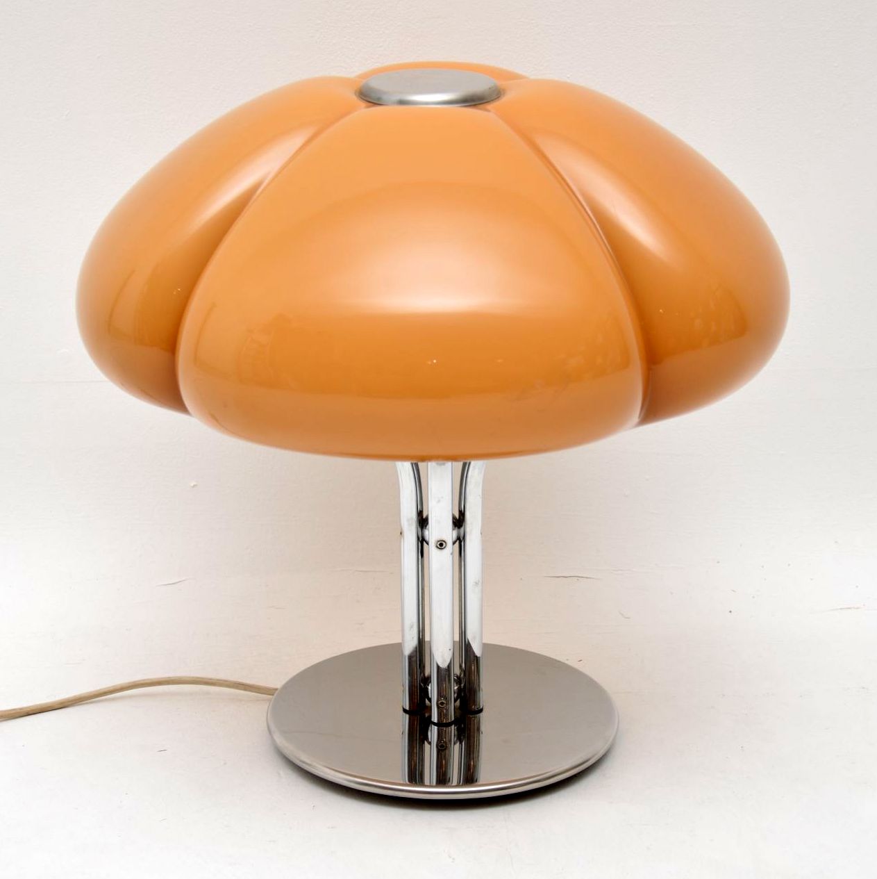1970s Italian Quadrifoglio Table Lamp by Gae Aulenti for Harvey Guzzini (1 of 1)