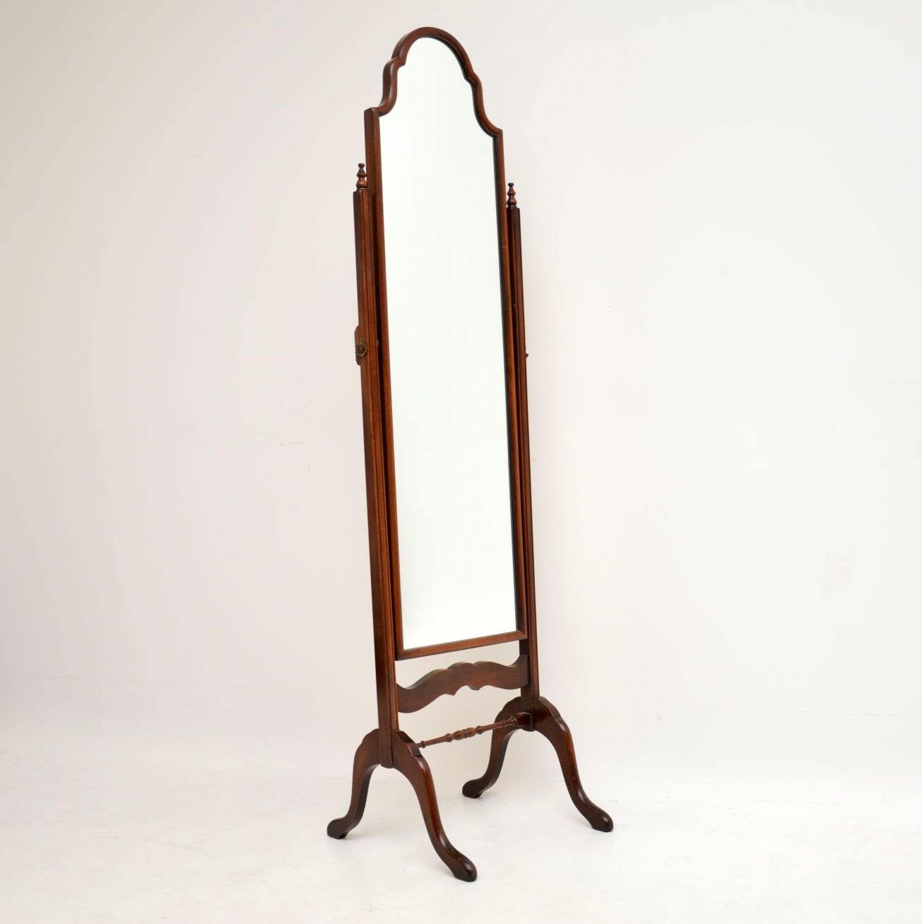 Mahogany Cheval Mirror c.1930 (1 of 1) Mahogany Cheval Mirror c.1930 (1 of 1)