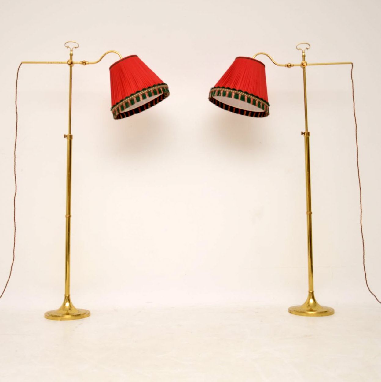 1970s Pair of Vintage Brass Adjustable Floor Lamps (1 of 1)