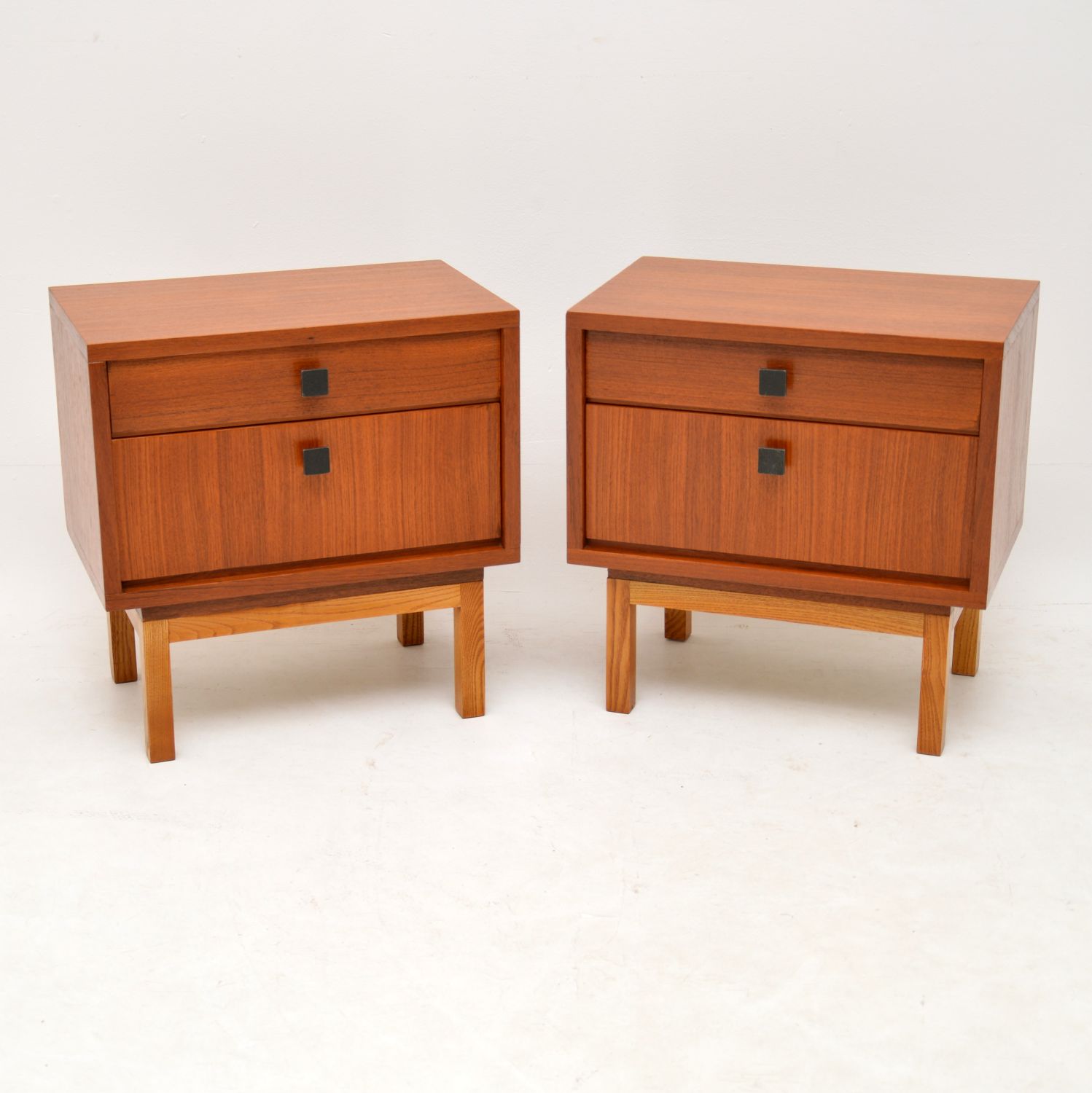 1960s Pair of Vintage Danish Teak Bedside Cabinets (1 of 1)