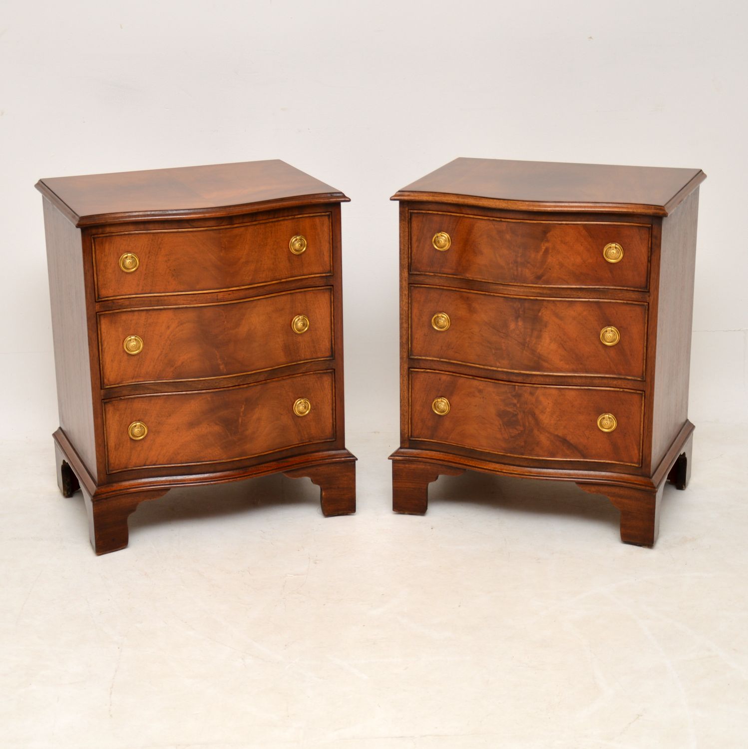Pair of Georgian Style Mahogany Bedside Chests (1 of 1) Pair of Georgian Style Mahogany Bedside Chests (1 of 1)