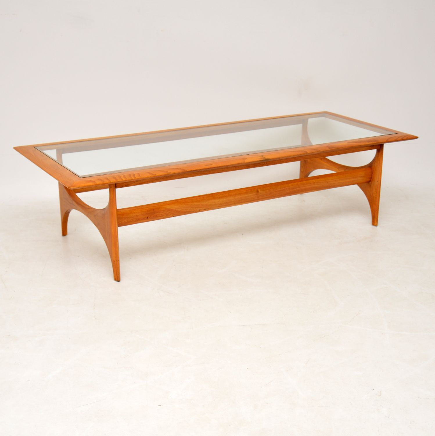 1960s Vintage Elm Coffee Table by Lane Altavista (1 of 1)