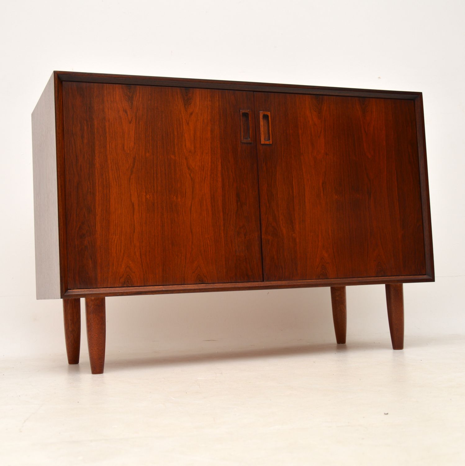 1960s Danish Rosewood Sideboard / Cabinet (1 of 1)