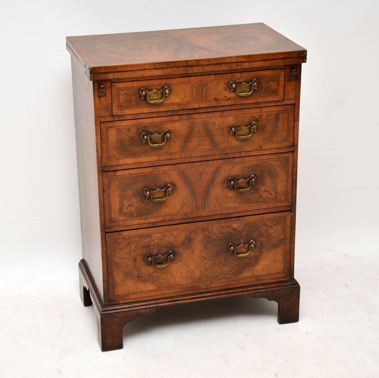Antique Georgian Burr Walnut Bachelors Chest of Drawers (1 of 1)