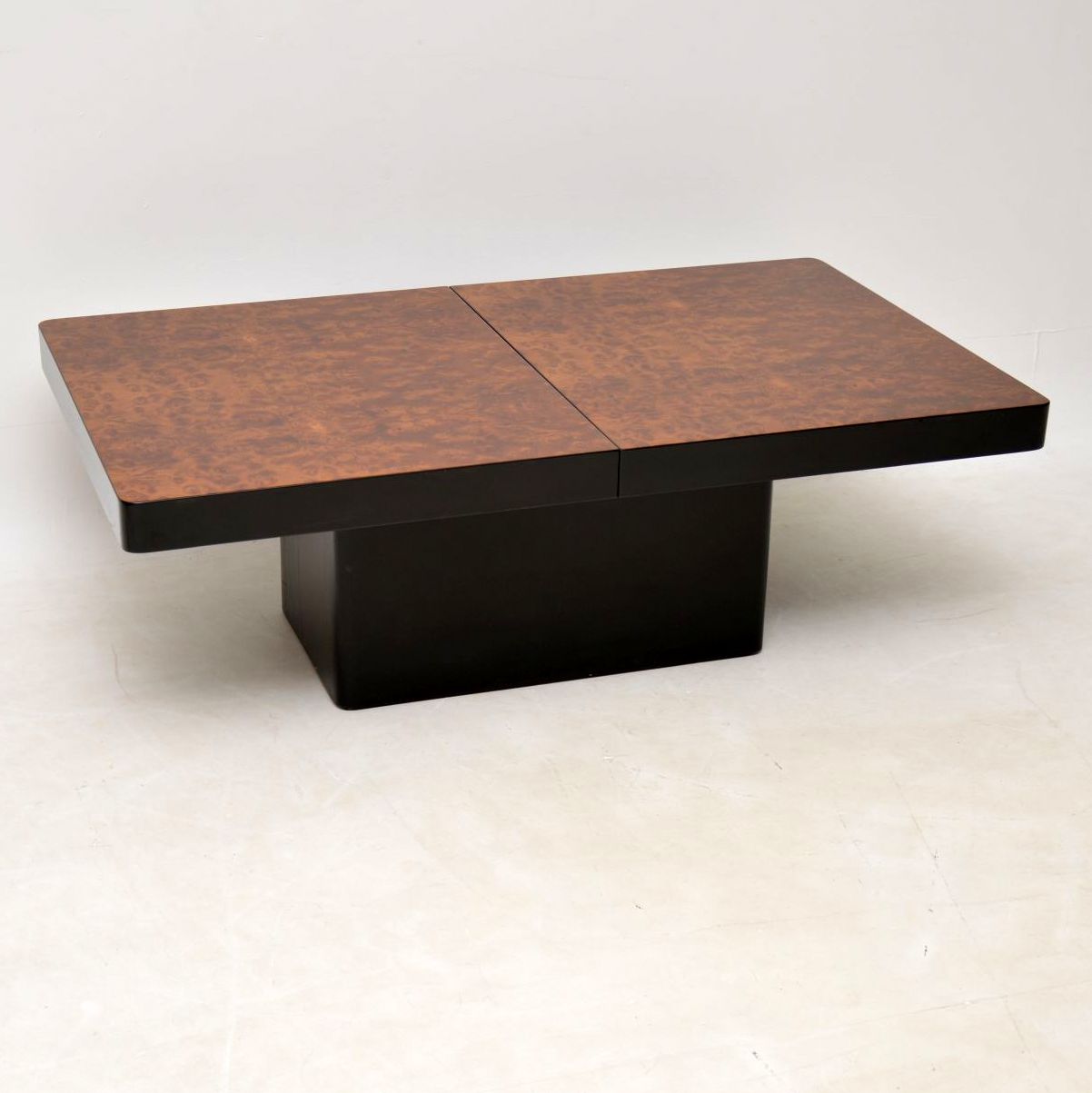 1970s Vintage Italian Burr Walnut Coffee Table (1 of 12)