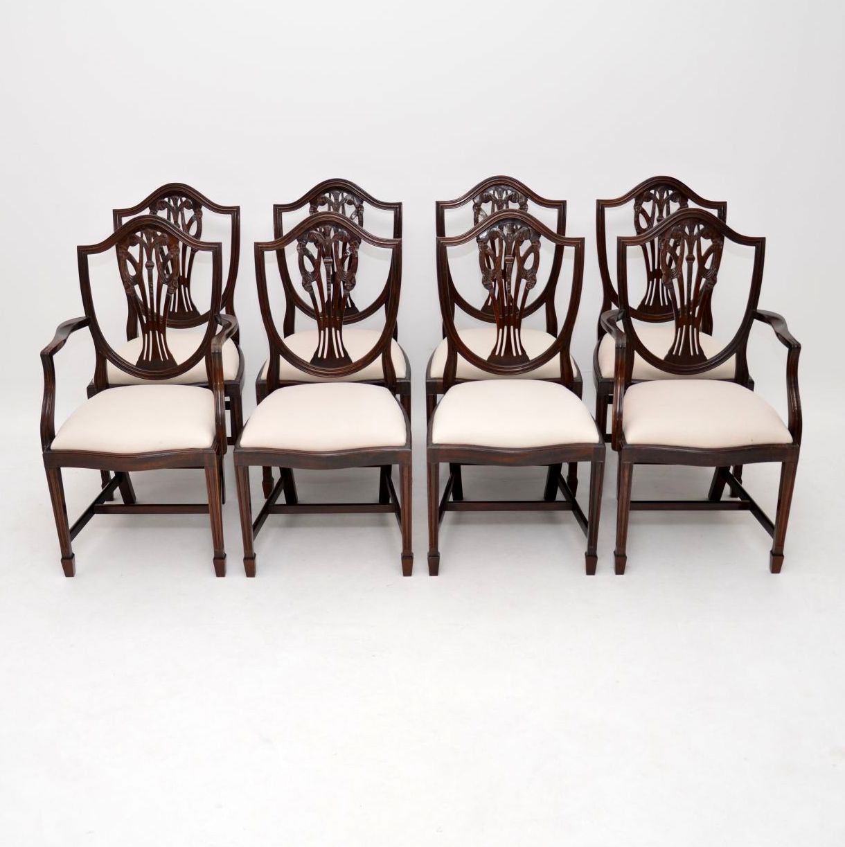 Set of 8 Sheraton Style Mahogany Shield Back Dining Chairs c.1930 (1 of 10)