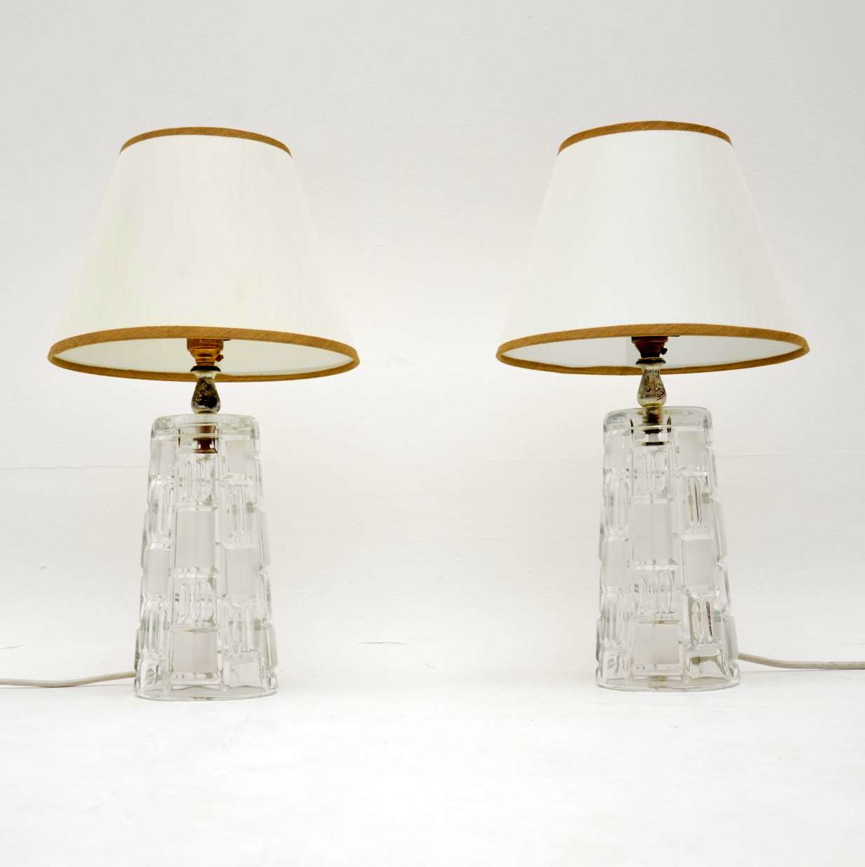 1960s Pair of Vintage Glass Table Lamps (1 of 6)