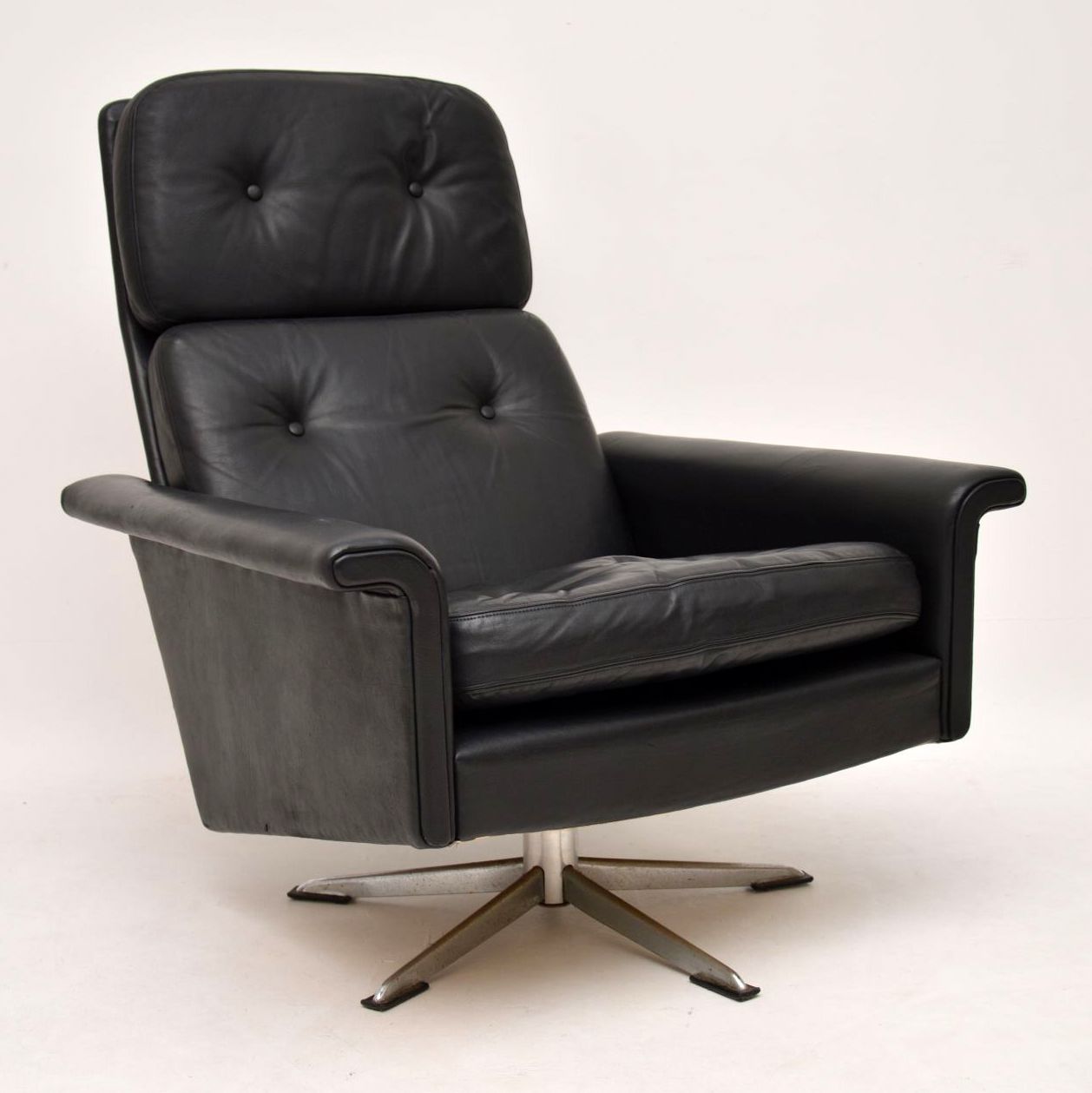 1960s Danish Vintage Leather Swivel Armchair by Johannes Andersen (1 of 1) 1960s Danish Vintage Leather Swivel Armchair by Johannes Andersen (1 of 1)