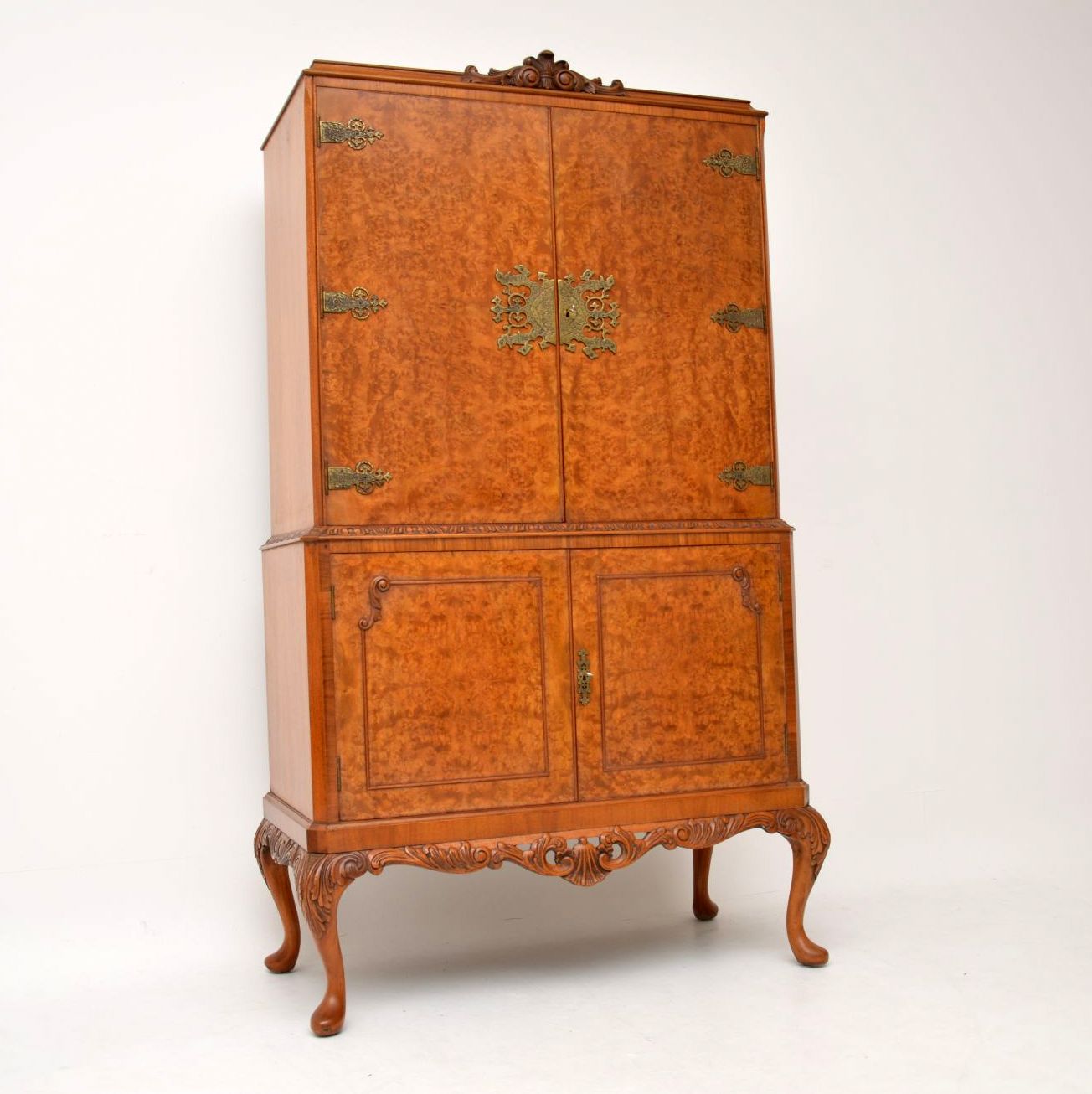 Queen Anne Style Burr Walnut Cocktail Cabinet (1 of 10) Queen Anne Style Burr Walnut Cocktail Cabinet (1 of 10)