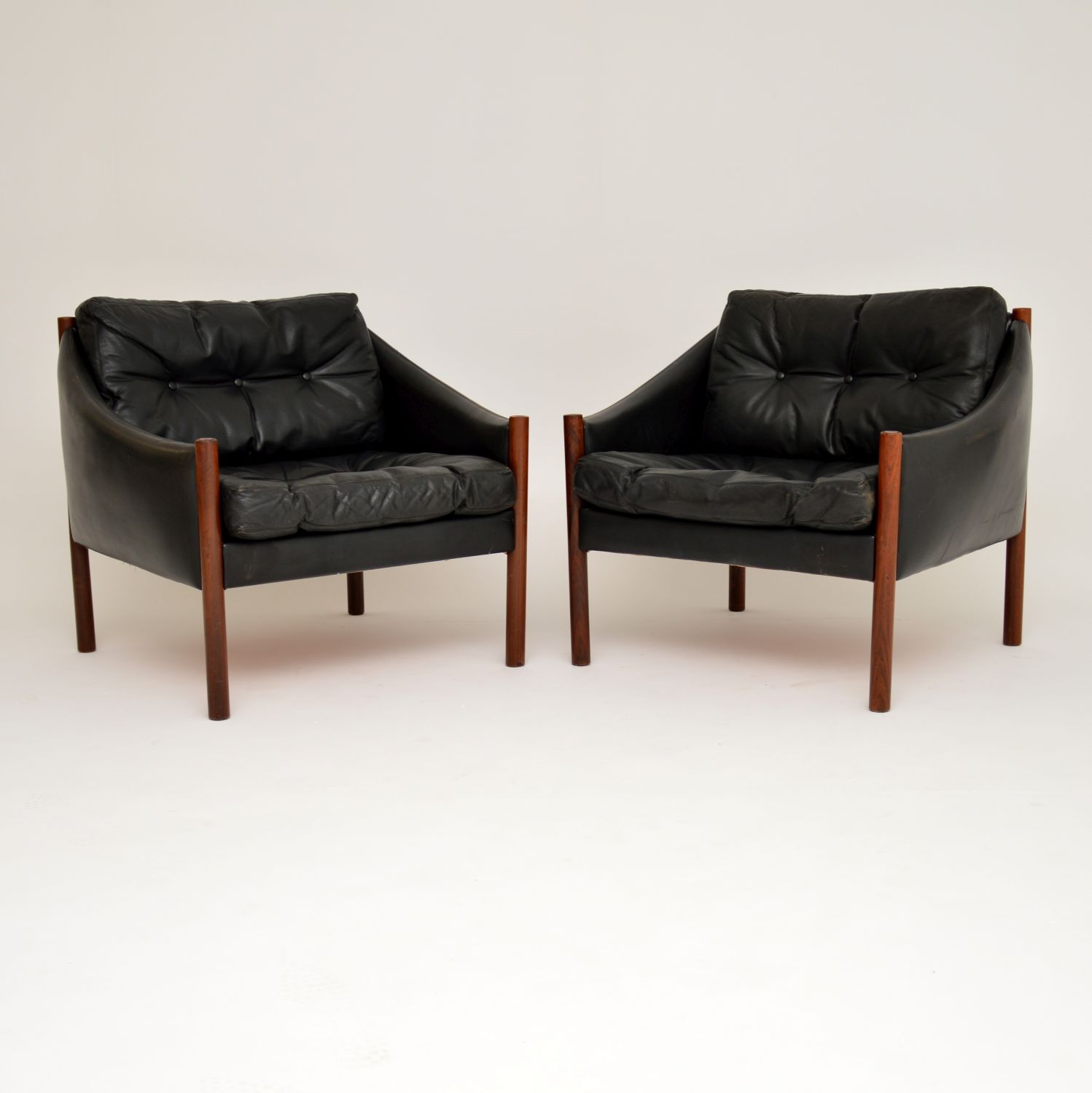 1960’S Pair of Danish Vintage Rosewood & Leather Armchairs (1 of 11)