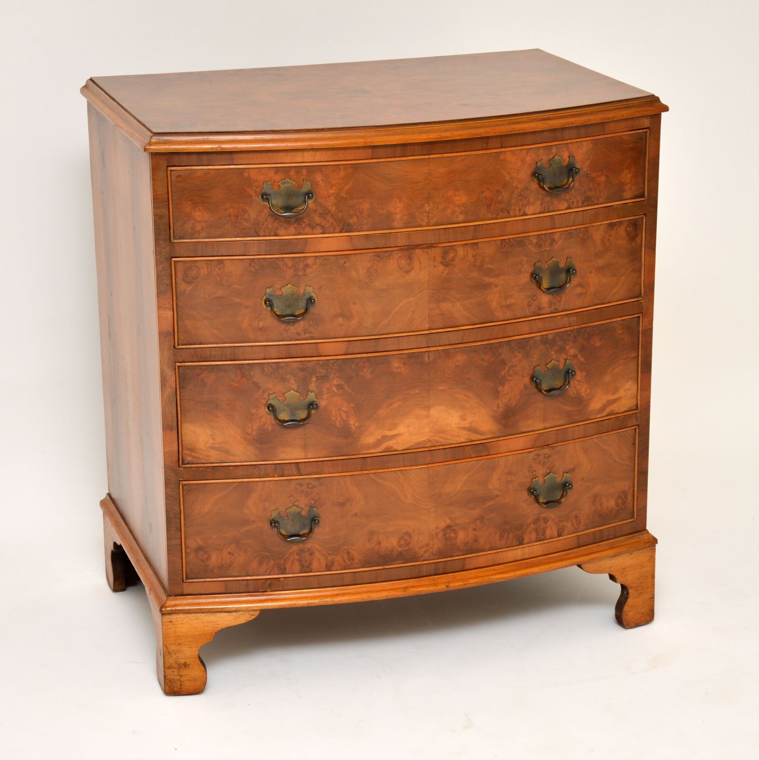 Burr Walnut Bow Front Chest of Drawers c.1930 (1 of 11) Burr Walnut Bow Front Chest of Drawers c.1930 (1 of 11)