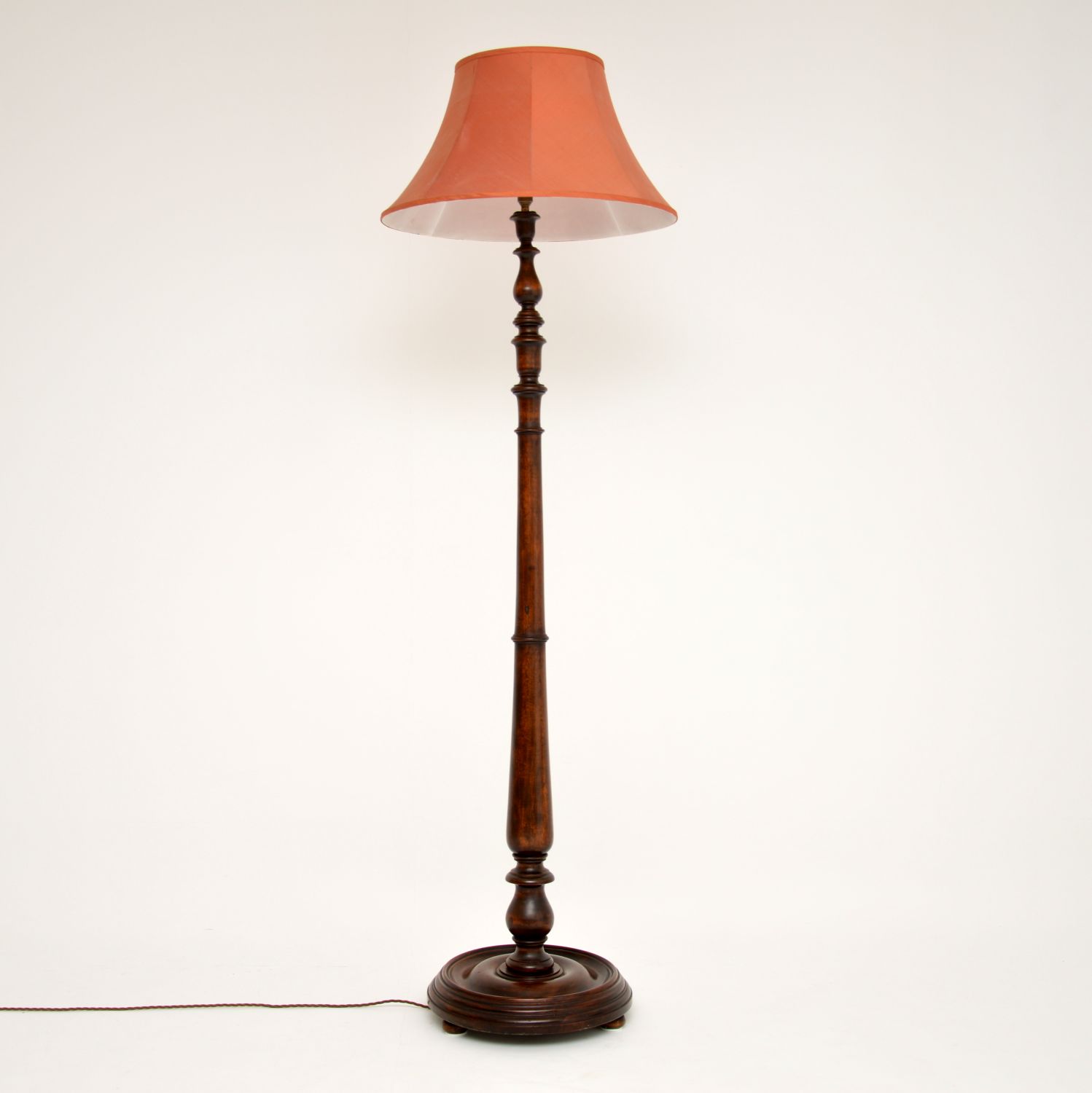 Antique Victorian Mahogany Lamp (1 of 8) Antique Victorian Mahogany Lamp (1 of 8)