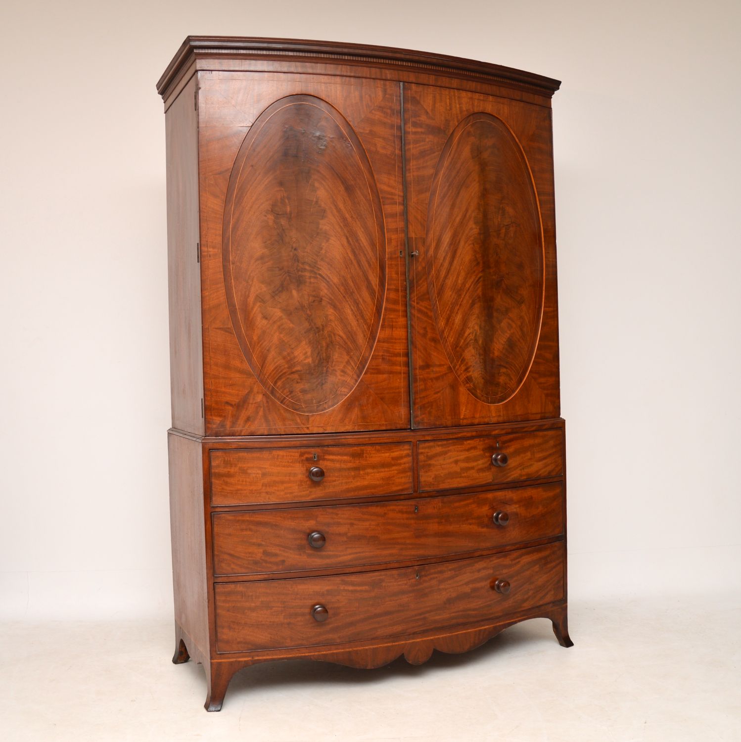 Antique George III Bow Fronted Linen Press (1 of 11)