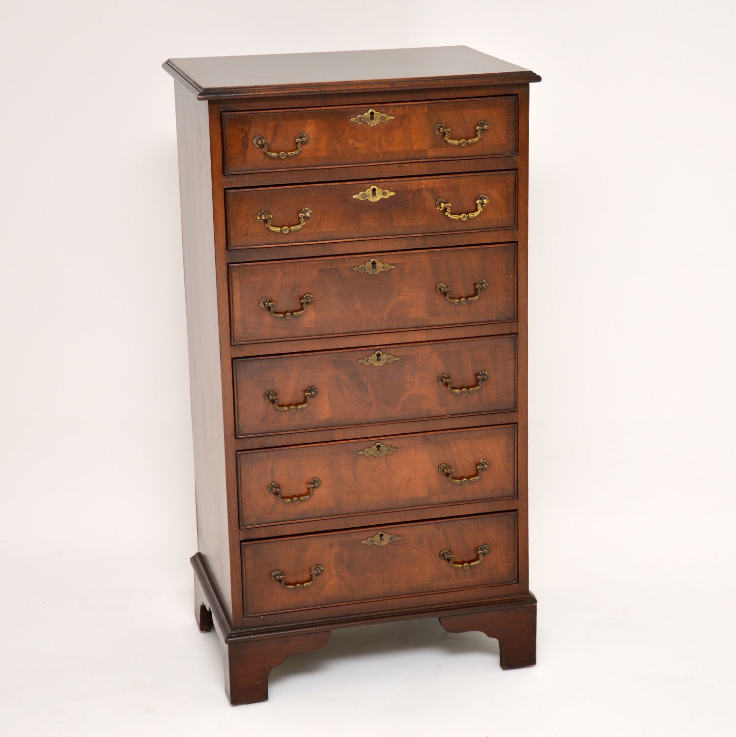 Mahogany Chest of Drawers (1 of 10) Mahogany Chest of Drawers (1 of 10)