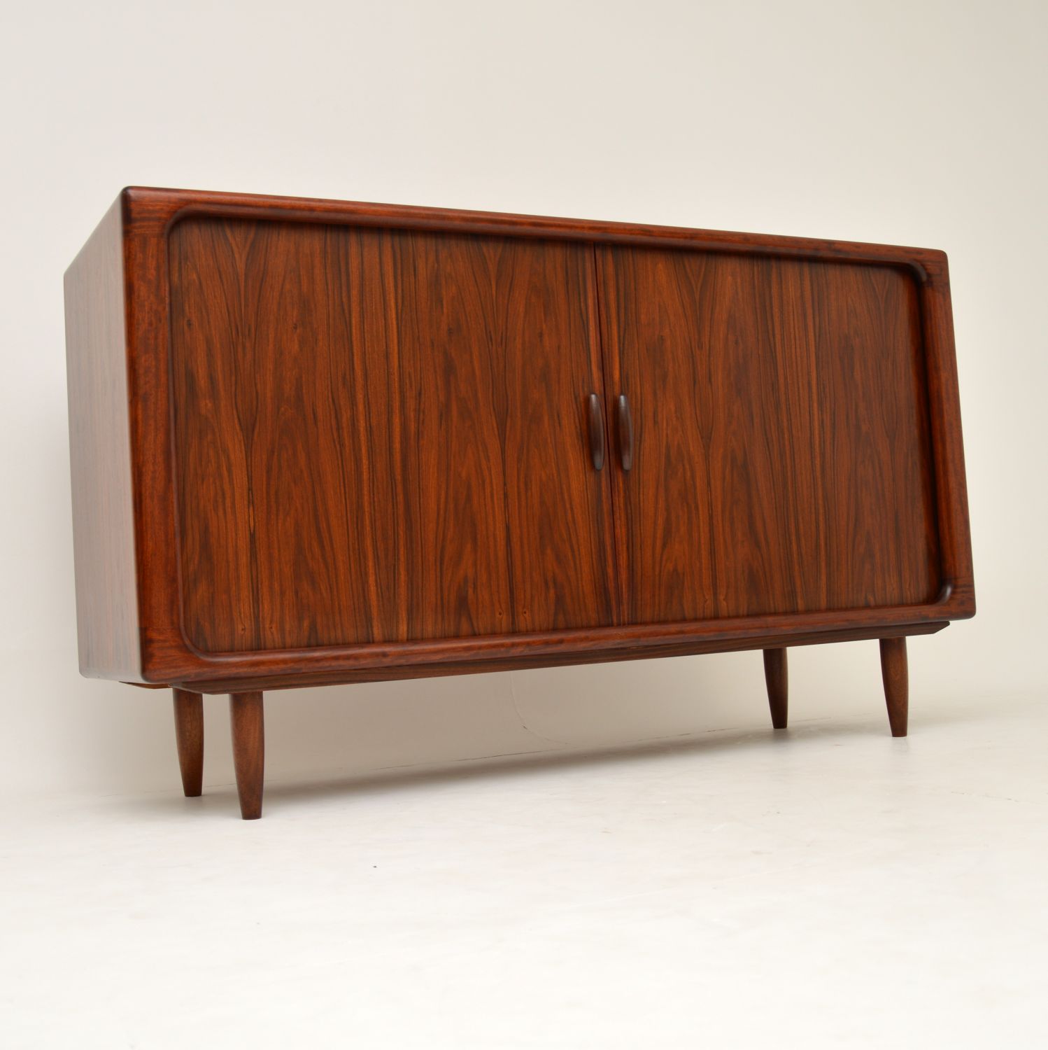 1960s Danish Rosewood Vintage Sideboard by Dyrlund (1 of 9)