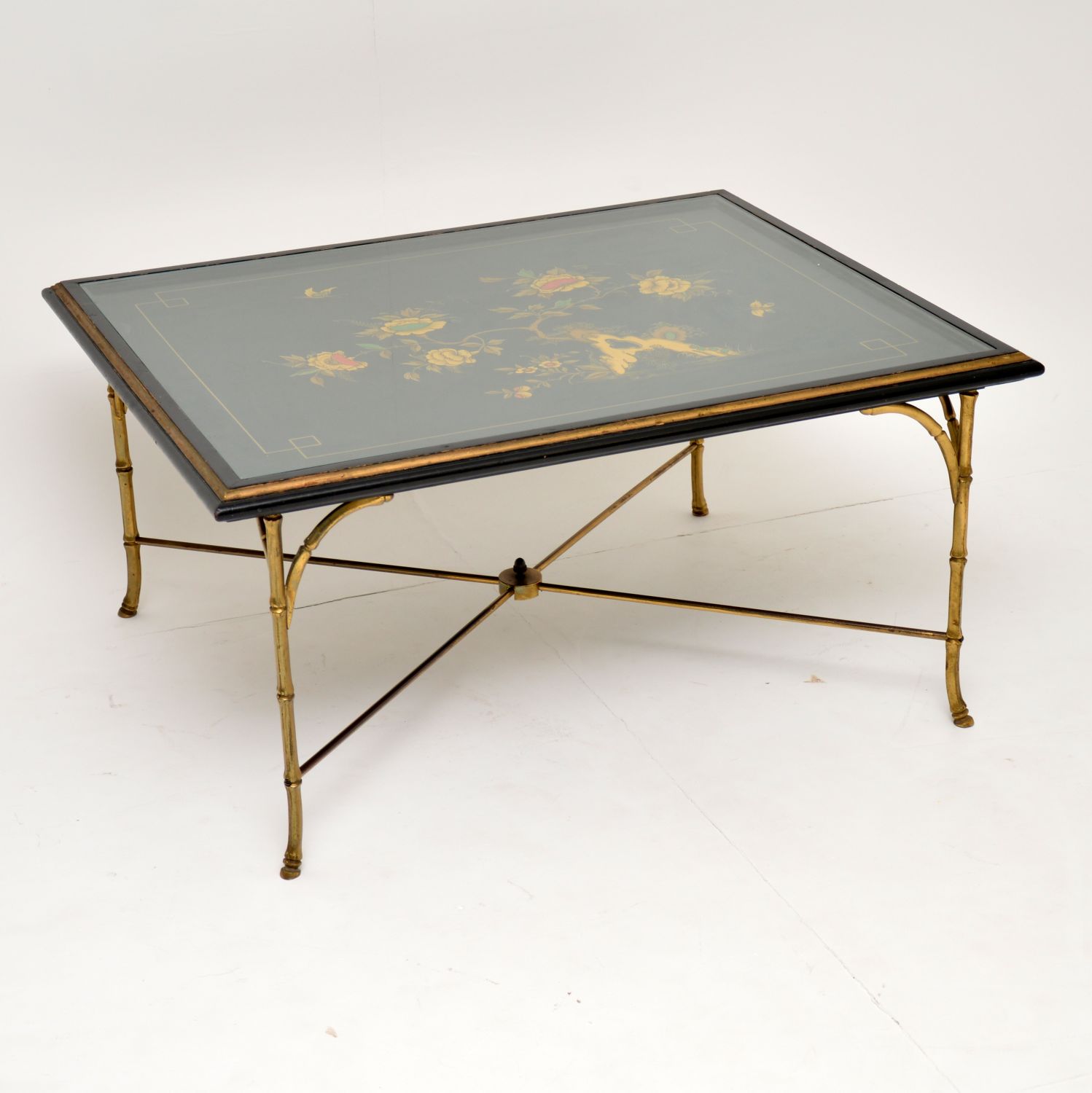 1970s Vintage Decorative Brass & Lacquered Chinoiserie Coffee Table (1 of 11) 1970s Vintage Decorative Brass & Lacquered Chinoiserie Coffee Table (1 of 11)