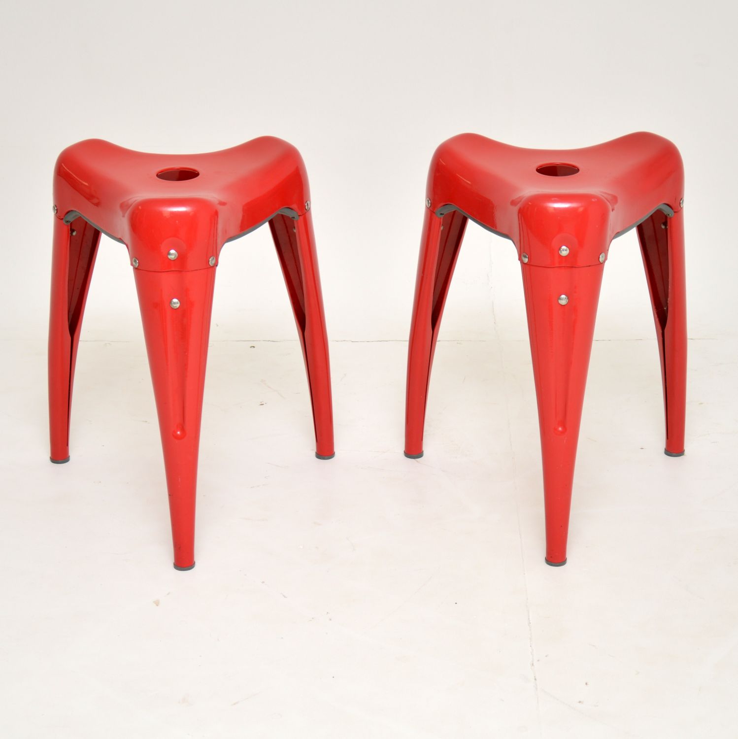 Pair of Wisdom Tooth Stools by Yasu Sasamoto for Dulton (1 of 13) Pair of Wisdom Tooth Stools by Yasu Sasamoto for Dulton (1 of 13)