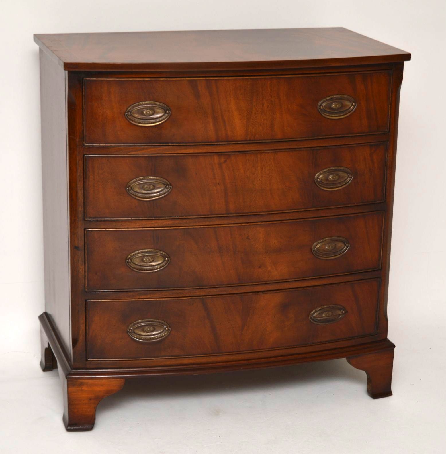 Antique Georgian Style Mahogany Bow Front Chest of Drawers (1 of 1)