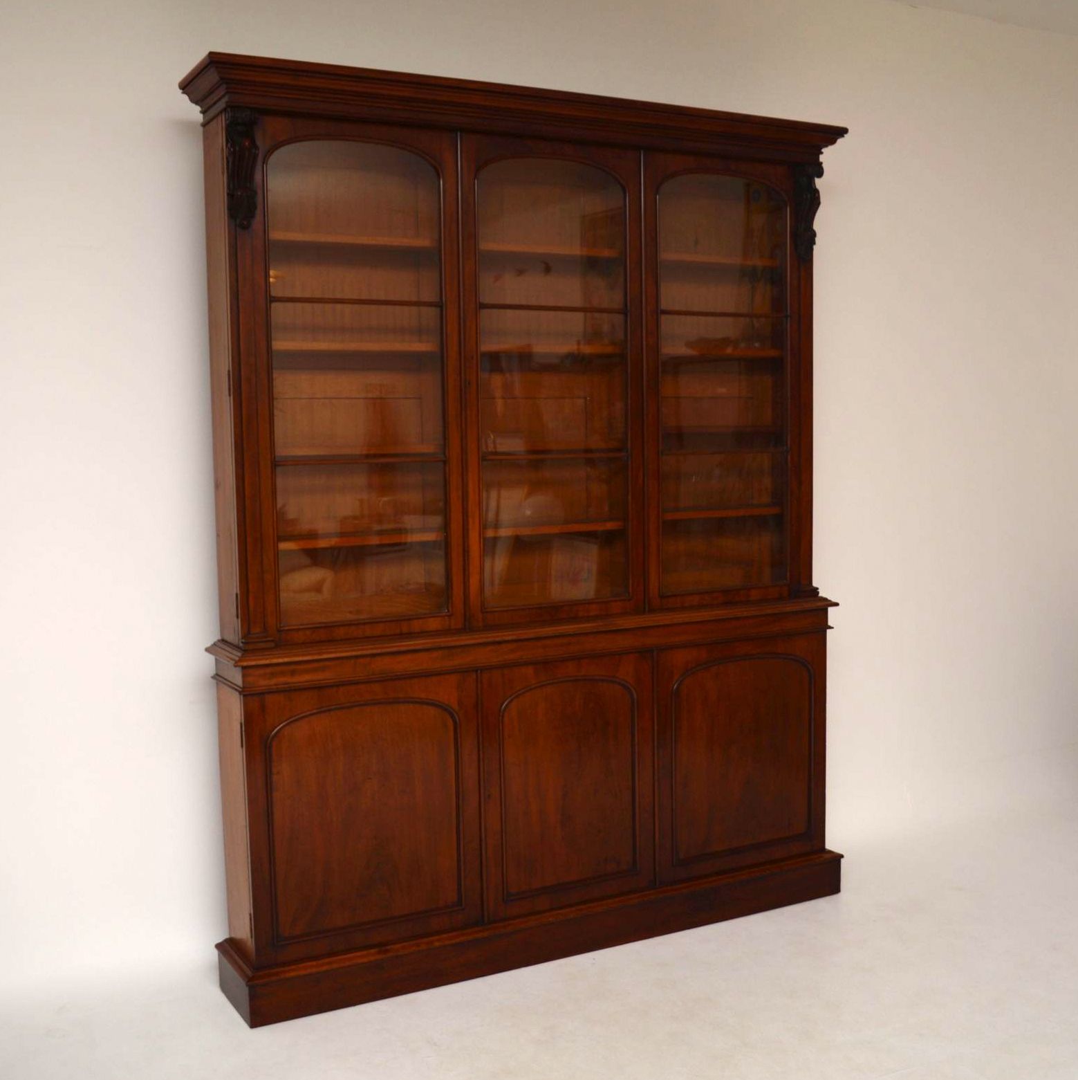 Large Antique Victorian Mahogany Bookcase (1 of 1) Large Antique Victorian Mahogany Bookcase (1 of 1)