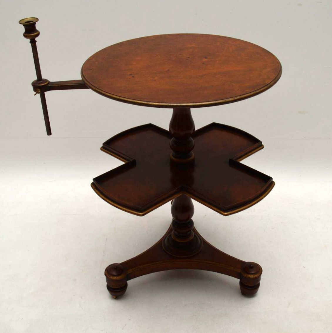 Antique Victorian Walnut Occasional Table (1 of 1) Antique Victorian Walnut Occasional Table (1 of 1)