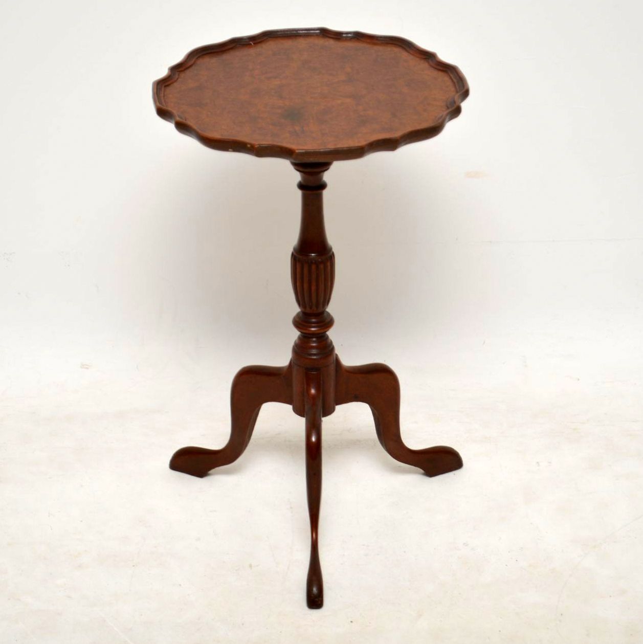 Small Burr Walnut Wine Table c.1930 (1 of 1) Small Burr Walnut Wine Table c.1930 (1 of 1)