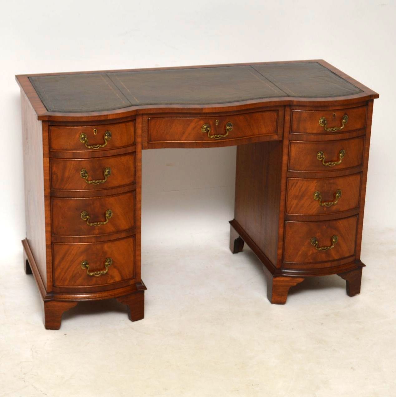 Mahogany Leather Top Desk (1 of 1) Mahogany Leather Top Desk (1 of 1)