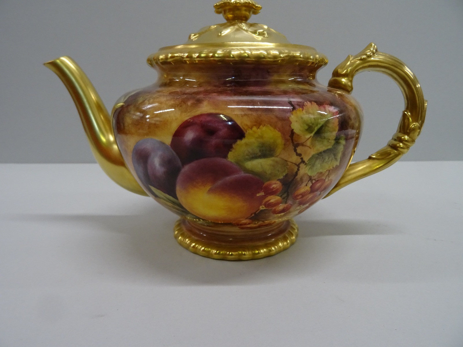 Royal Worcester Fruit Teapot LA109513