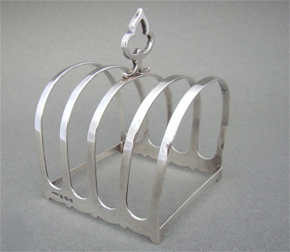 Elegant Art Deco Silver Toast Rack by the Gorham Manufacturing Company, Birmingham 1920 (1 of 1) Elegant Art Deco Silver Toast Rack by the Gorham Manufacturing Company, Birmingham 1920 (1 of 1)