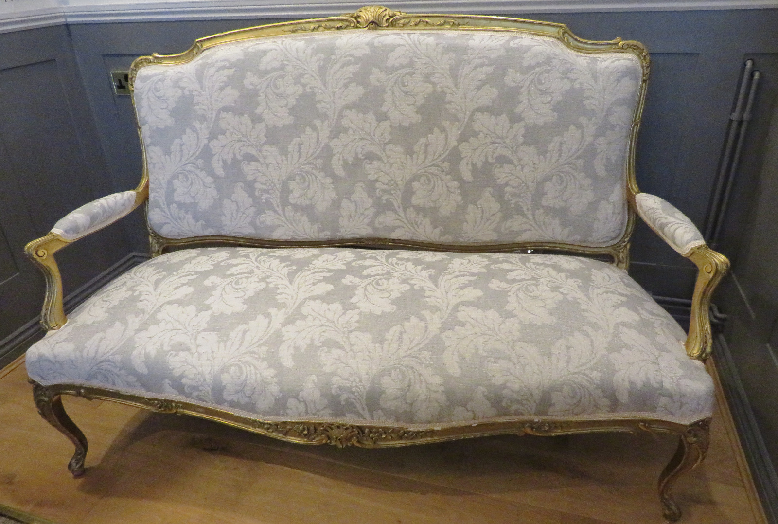 French Giltwood Sofa Restored & Upholstered c.1860 (1 of 10)
