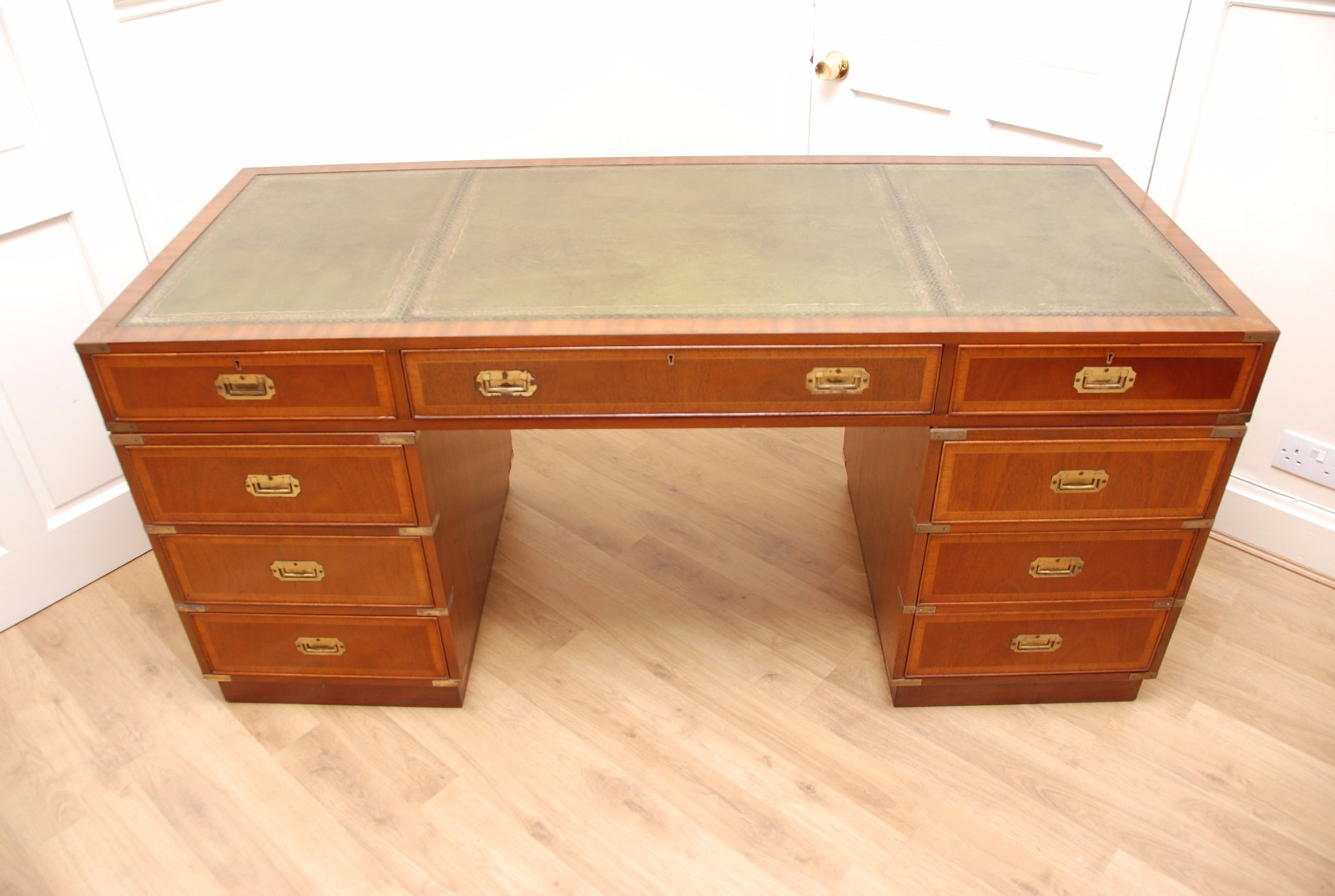 Antique Style Mahogany Military Campaign Pedestal Desk (1 of 1) Antique Style Mahogany Military Campaign Pedestal Desk (1 of 1)