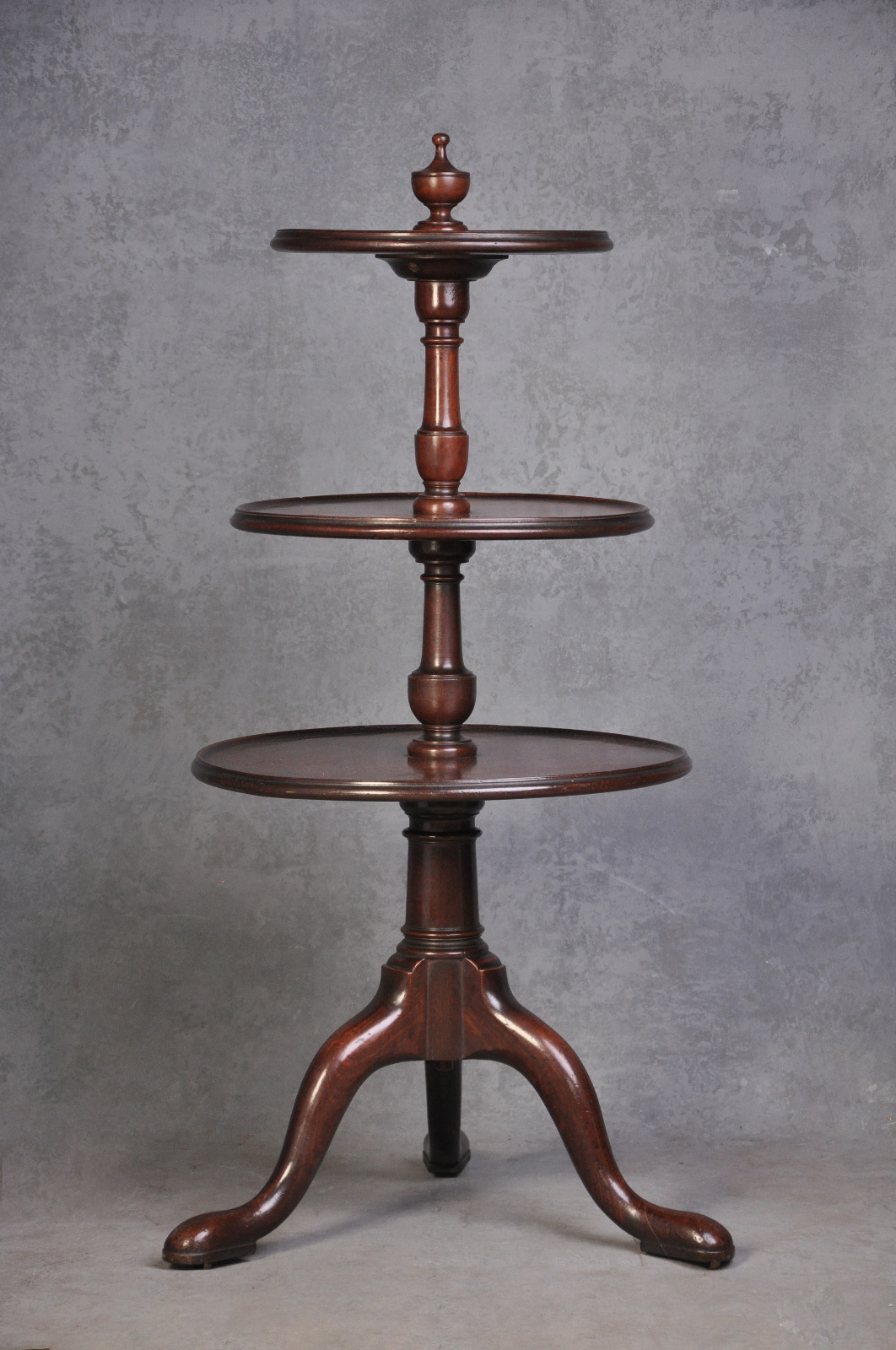 Fine 18th Century Dumbwaiter (1 of 7)