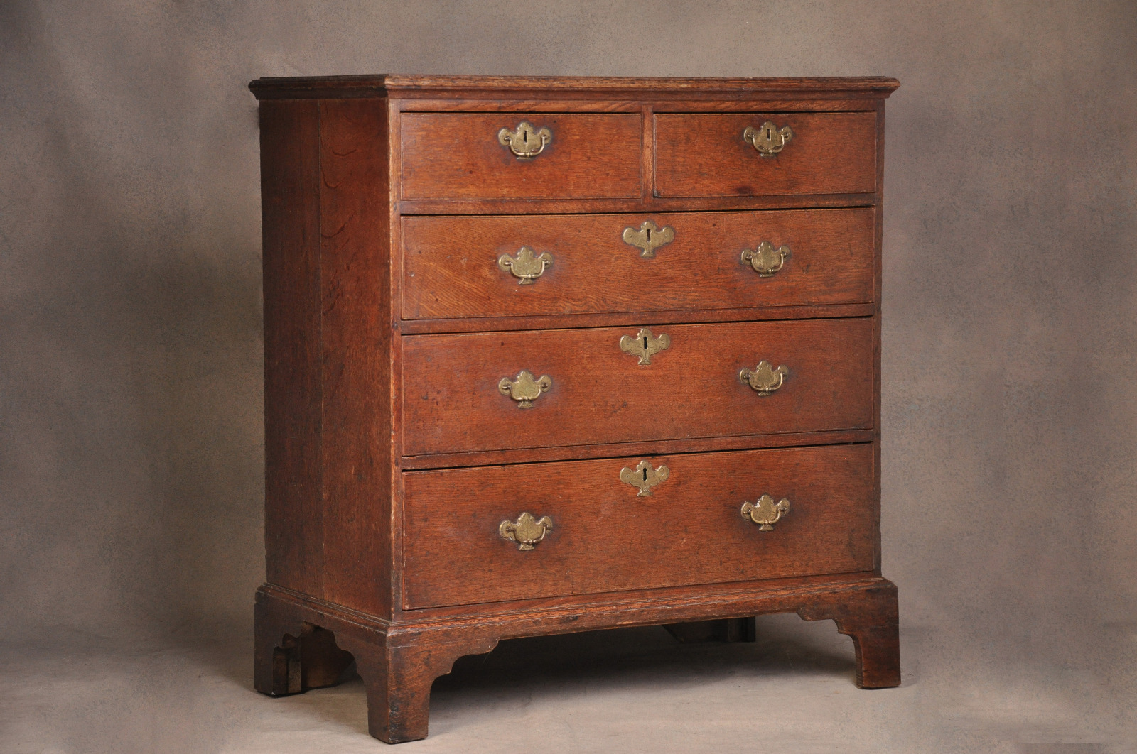 Early 18th Century Oak Chest of Drawers (1 of 8) Early 18th Century Oak Chest of Drawers (1 of 8)